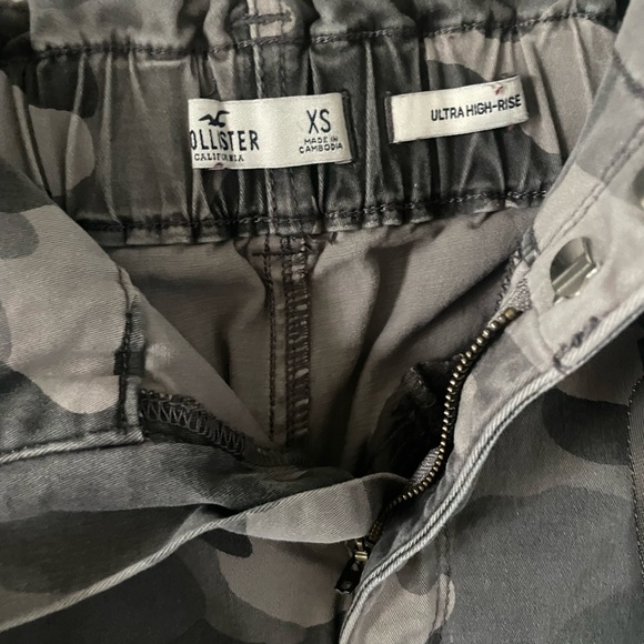 Holister XS jogger style pants - Picture 4 of 4